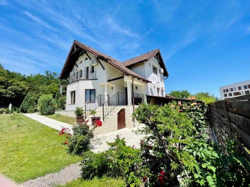 Baile Felix Villa | Family-Friendly Stay at Hermesvilla - 4-Star Excellence