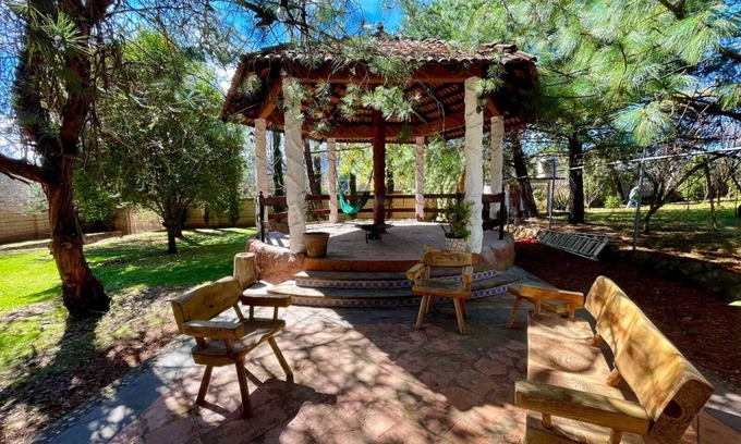 Patzcuaro Cottage | Cozy Cabin for 6 Near Patzcuaro with Pet-Friendly Amenities