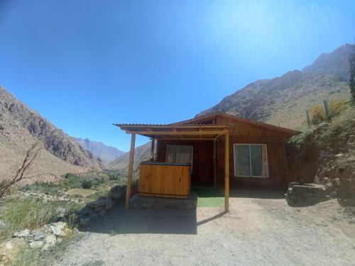 Paiguano House | Enchanting Cabin for 4 with Hot Tub in Cochiguaz Valley