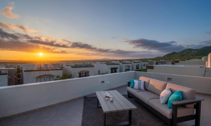 Cabo San Lucas House | Relaxing Hermosa Casa: 4-Star Stay Near Beach & Center
