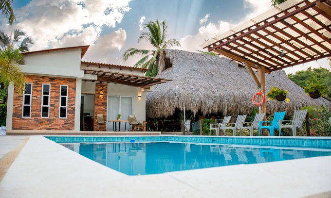 Monteria Cottage | Discover Hermosa Casa Campestre: Pet-Friendly Retreat