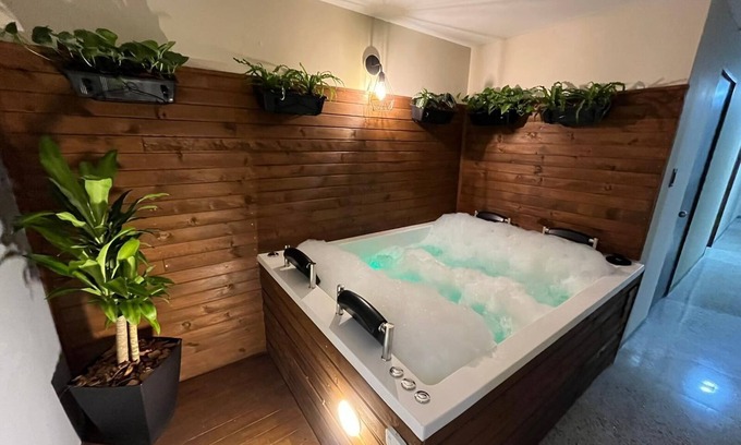 Laureles - Estadio House | Experience Hermosa Casa with 2 Jacuzzis & Spa Amenities