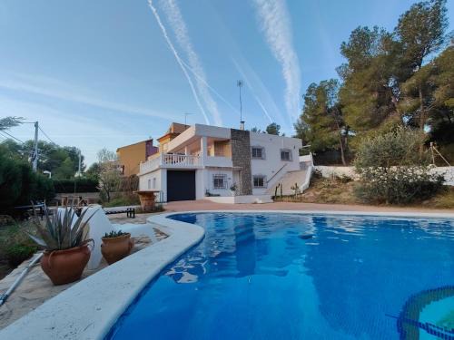 Naquera Villa | Relaxing Retreat with Pool in Náquera, Valencia