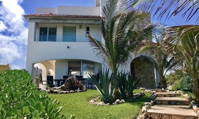 Isla Mujeres House | Cozy Beach House in Isla Mujeres Near Punta Norte