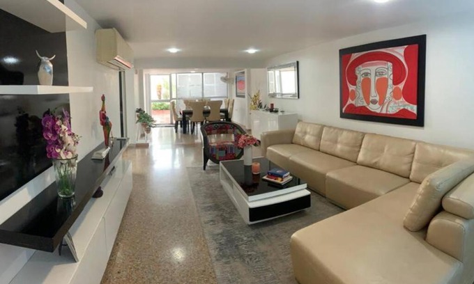 Valledupar House | Elegant Home in San Carlos Neighborhood with Family-Friendly Perks