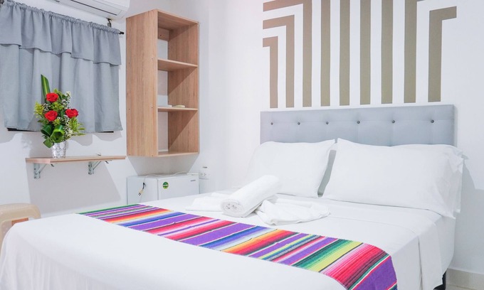 Sucre Hotel | Cozy Double Room Steps from the Beach with Pool Access