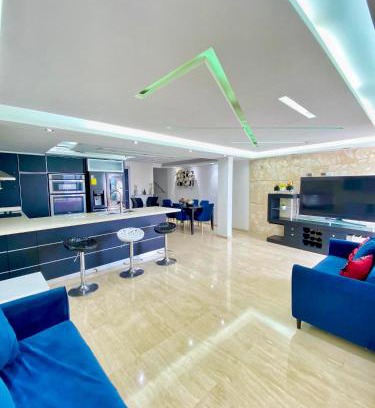 Lecheria Villa | Modern 4-Bedroom Home with Pool and Hot Tub for Families