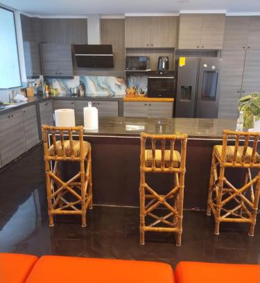 Tonsupa Villa | Hermosa Nueva casa Moderna cerca de la Playa