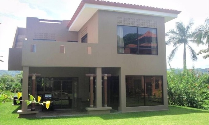 Hermosa Palms House | Hermosa Palms: Premier Home Steps from Pool and Ocean