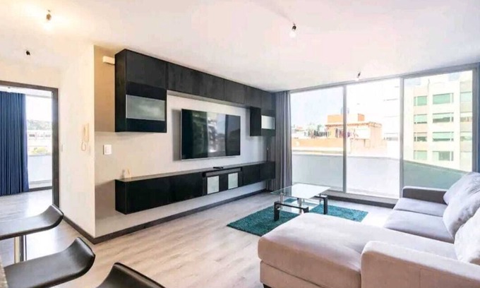 La Mariscal Apartment | Perfect Getaway: Hermosa Suite Near Historic Centro