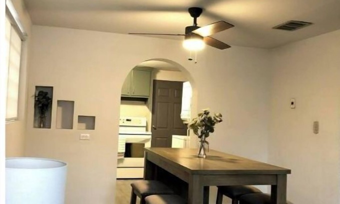 Nogales House | Comfortable Family-Friendly Retreat for Memorable Stays
