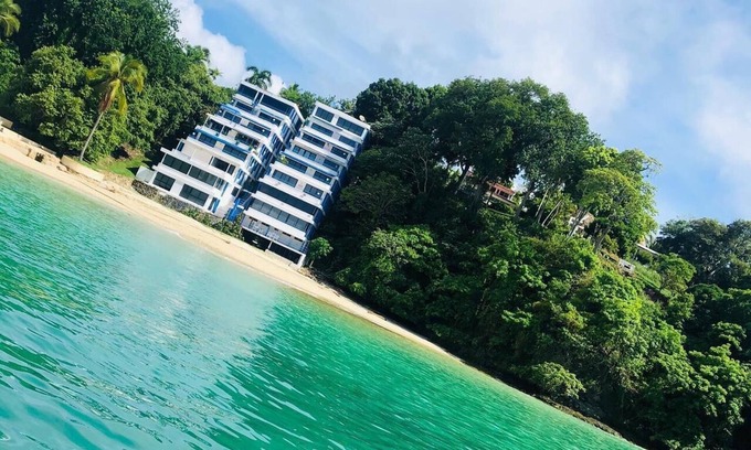 Contadora Island Apartment | Relaxing Beachfront Apartment on Isla Contadora