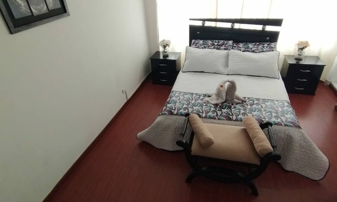 Puente Aranda Apartment | Cozy Apartment with Spa, Dining & Pet-Friendly Perks
