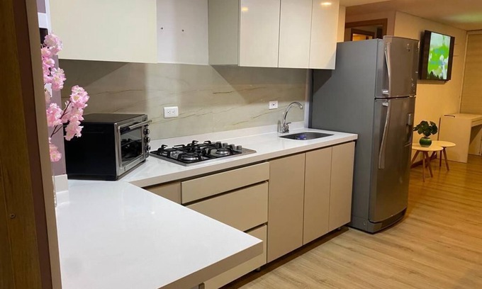 Gaira Apartment | Delightful Rodadero Sur Apartment with Balcony & Pet Friendly