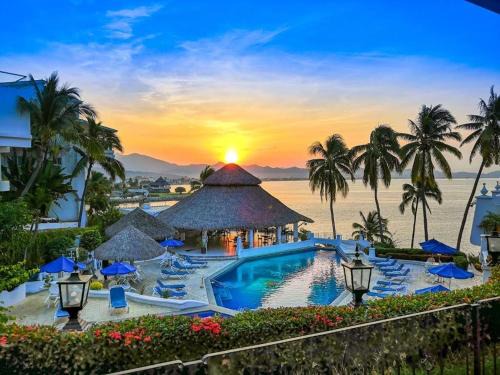 Las Hadas Apartment | Beautiful Condo with Ocean View & Private Beach in Manzanillo