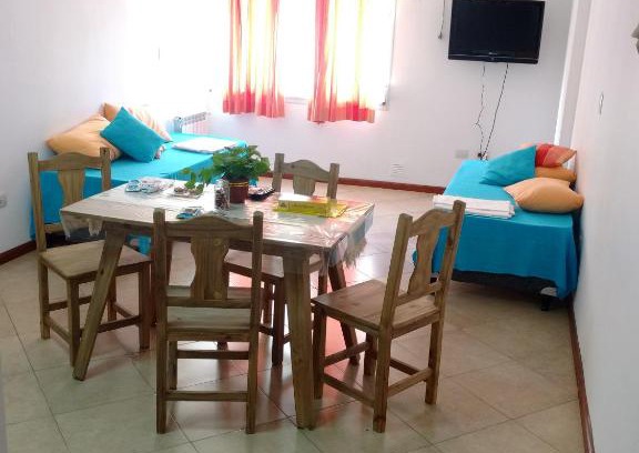 Villa Carlos Paz Apartment | Central Haven with Pool & Hot Tub – Rated 10/10 by Guests