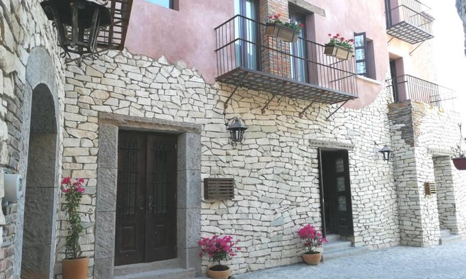 Santeagueda Apartment | Elegant Loft Retreat in Valquirico - Highly Rated at 9.5/10