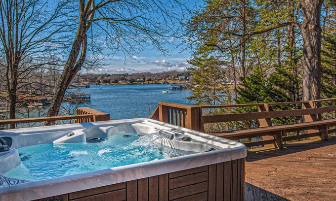 Moneta House | Discover Herons Rest: Pet-Friendly with Hot Tub Bliss