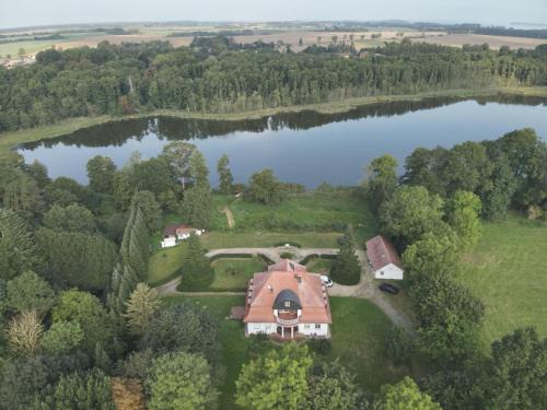 Buggenhagen Apartment | Cozy Herrenhaus am See Usedom - Pet and Child Friendly Stay
