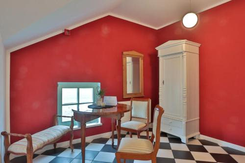 Blengow Apartment | Discover Herrenhaus Blengow App.15: Family & Pet Friendly