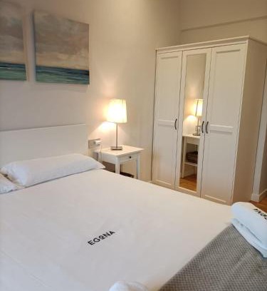 Zarautz Apartment | Central Egona Apartment: Family-Friendly & Steps from the Beach
