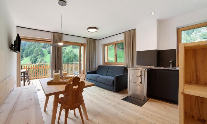 Moso in Passiria Apartment | Exceptional Herrischner Apartment 1: Family-Friendly Retreat
