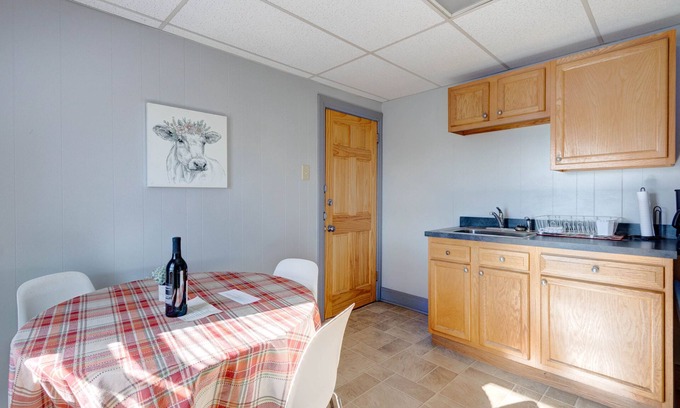 Hershey Apartment | Garden View Retreat #9: Guest Rated 9.6 with Spa Access