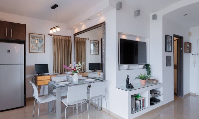 Herzliya Pituach Apartment | Herzlia Pituah apartment with Pool, by the Acadia Beach!