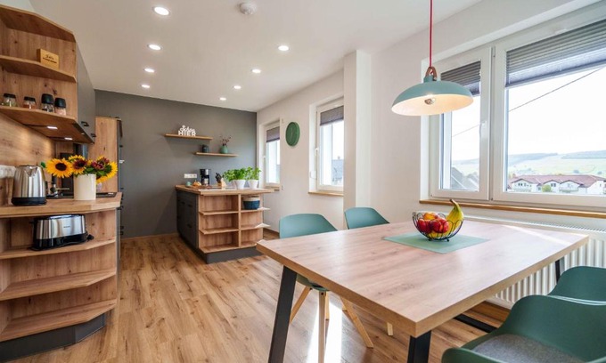Kleinneuschonberg Apartment | Exceptional HERZstück Erzgebirge: Child-Friendly Retreat