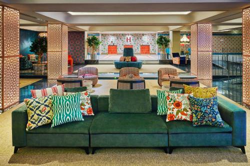 Huerta del Pilar Hotel | Relax at Hesperia Sevilla: Top-Rated 4-Star Getaway