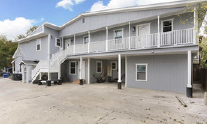 Alta Vista Apartment | Pet-Friendly Hess St: Family-Friendly Getaway Awaits!