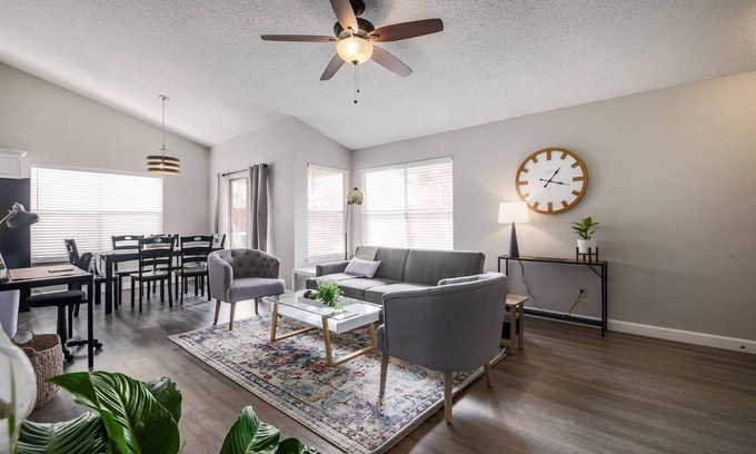 Milwood House | Hestia: Extended Stay Chic Retreat N. Austin