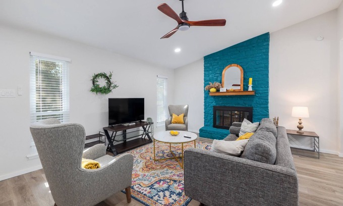 Barrington Oaks Hotel | Hestia: Pet friendly Cheerful Townhouse 2 Ensuites
