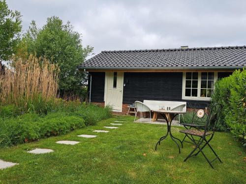 Spaarndam Bed & Breakfast | Pet Friendly Retreat at Het Buitenleven - Guest Rated 9.5