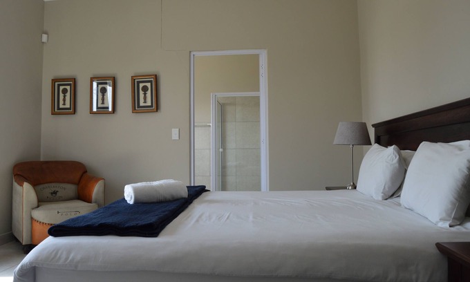 Vineta Apartment | Discover Heuschneider Platz: Family-Friendly 3 Bedroom Stay