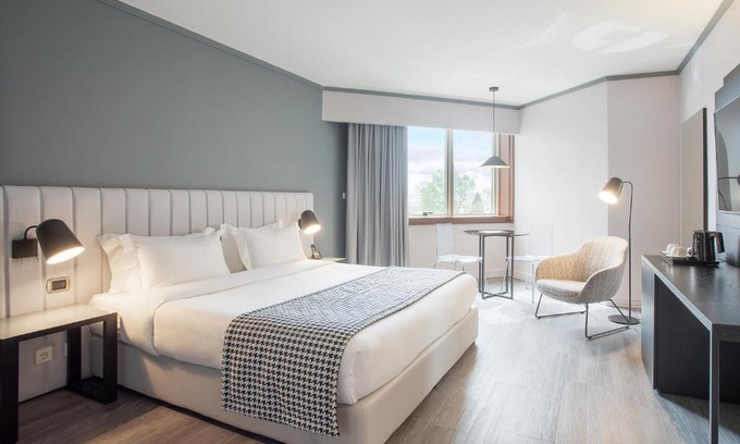 Boavista Hotel | Discover HF Fenix Porto: 4-Star Stay with Great Amenities