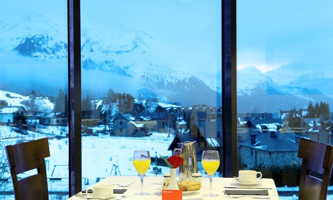 Formigal Hotel | Relax at HG Alto Aragón: 4-Star Hotel with Pool & Spa