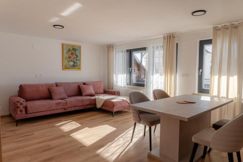 Grad Apartment | Hiša S'TJE Krvavec Ski Resort