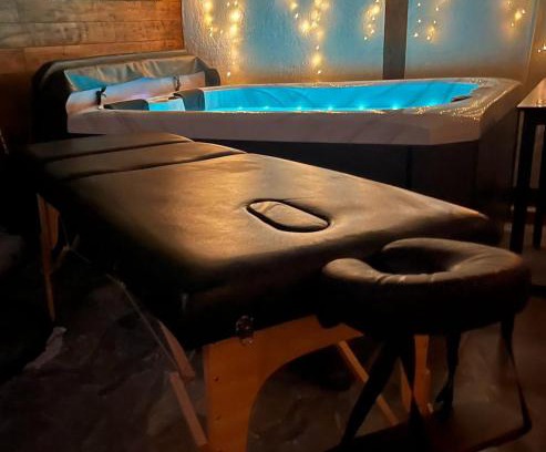Konjscina House | Experience HIŽA BAKE ROZE: Oceanfront Spa Retreat