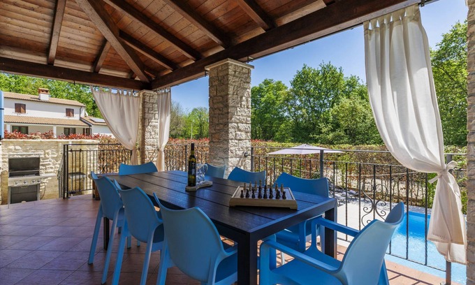 Rezanci House | Relaxing Retreat at Hiža nono Blaž with Ocean View & Pool
