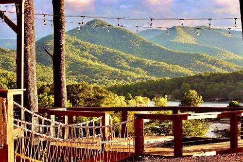 Hiawassee Villa | Unique Hiawassee Glamping Container Treehouse Experience