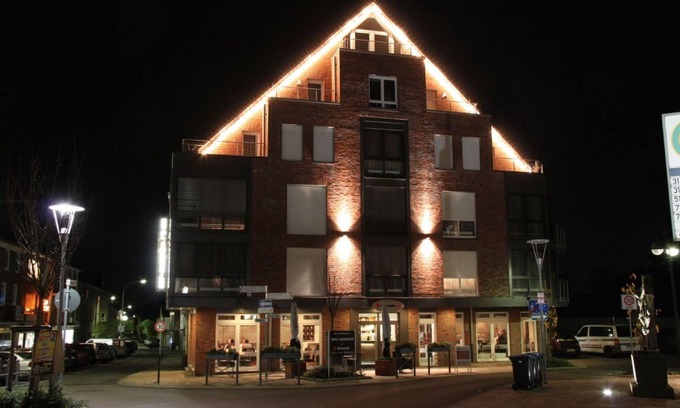 Baesweiler Hotel | Discover HIB Hotel in Baesweiler: Rated 9/10 with Dining