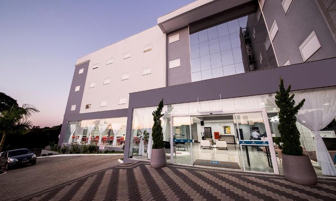 Trevo Hotel | Pet-Friendly Hiber Hotel: Access to Chapecó Awaits You
