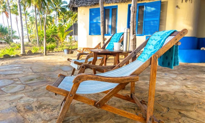 Pangani Villa | Hibiscus Beach House