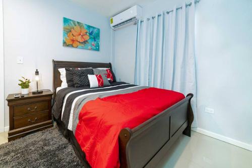 Buckleys Village Apartment | Discover Hibiscus Cottage: Pet & Child Friendly Retreat