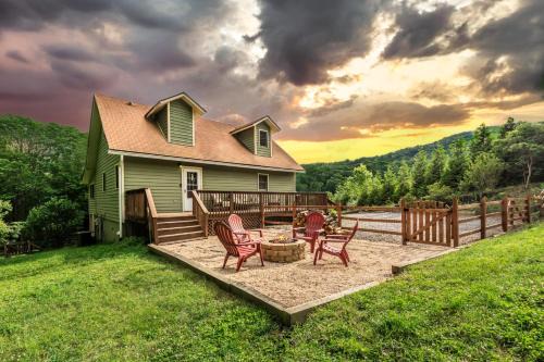 Gerton House | Discover Hickory Nut Hideaway: Mountain Views & Pet Friendly