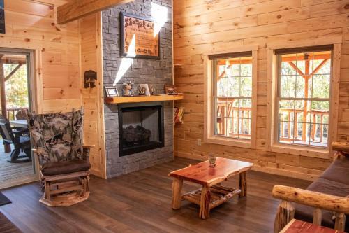Elizaville House | Cozy Hickory Ridge Cabin with Fire Pit and Child-Friendly Fun