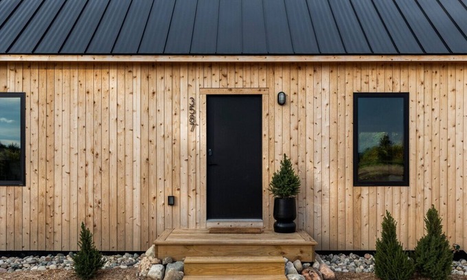 Petoskey Cabin | Discover Hidden Acres - Family-Friendly Austur Cabin Retreat