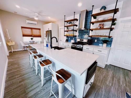 Boardwalk House | Discover Hidden Beach Bungalow: Family-Friendly Escape