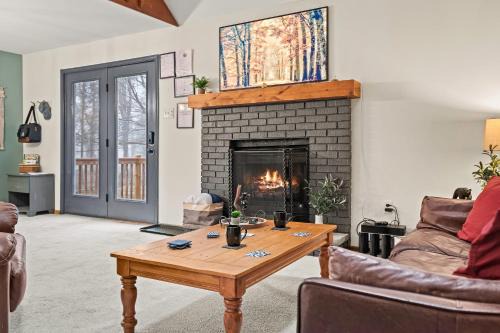 Albrightsville House | Explore Hidden Bear by AvantStay: Prime Central Location